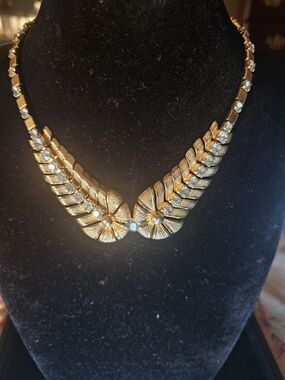 Gold-Tone Leaf Design Statement Necklace